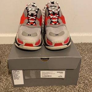 **LEGIT** Balenciagas Triple Sole Size 44 (USA 44) W/ Dust Bag